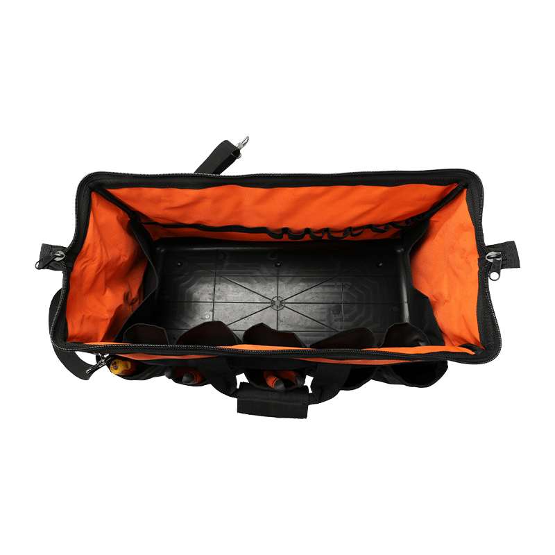 BOLSA DE HERRAMIENTAS CON BOCA DE PUERTA INFERIOR DE PP IMPERMEABLE DE 24' SERIE 600 NEGRO/NARANJA Y TIRA REFLECTANTE, HECHA DE 1680D JKB-86014 24